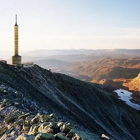 Сasa de vacaciones B Luxurious 4 Bedroom Mountain With Gaustatoppen View