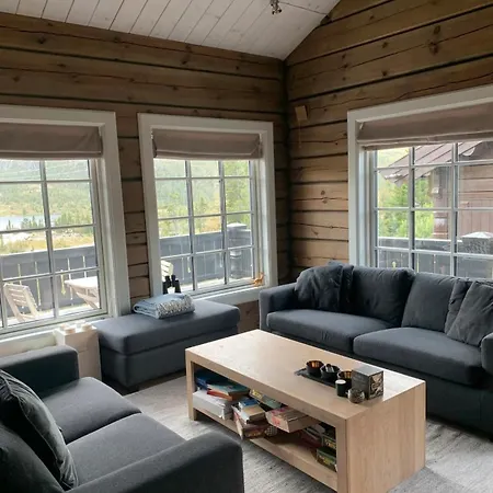 B Luxurious 4 Bedroom Mountain With Gaustatoppen View