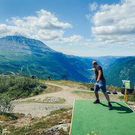 B Luxurious 4 Bedroom Mountain With Gaustatoppen View Gaustablikk